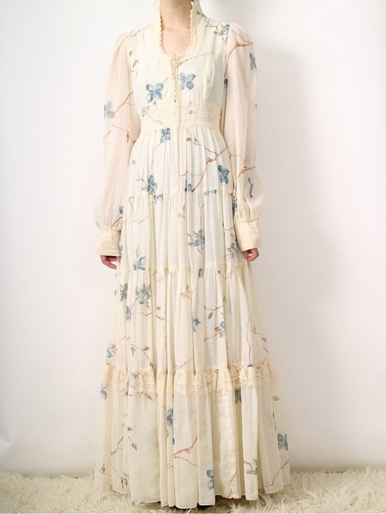 Gunne Sax Dresses & Skirts - 70’s Gunne Sax floral Dogwood print maxi bishop sleeve cream Sz Xs-Small